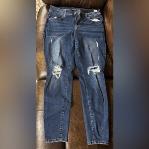 Maurice’s Women's Destructed Blue Jeggings size Large